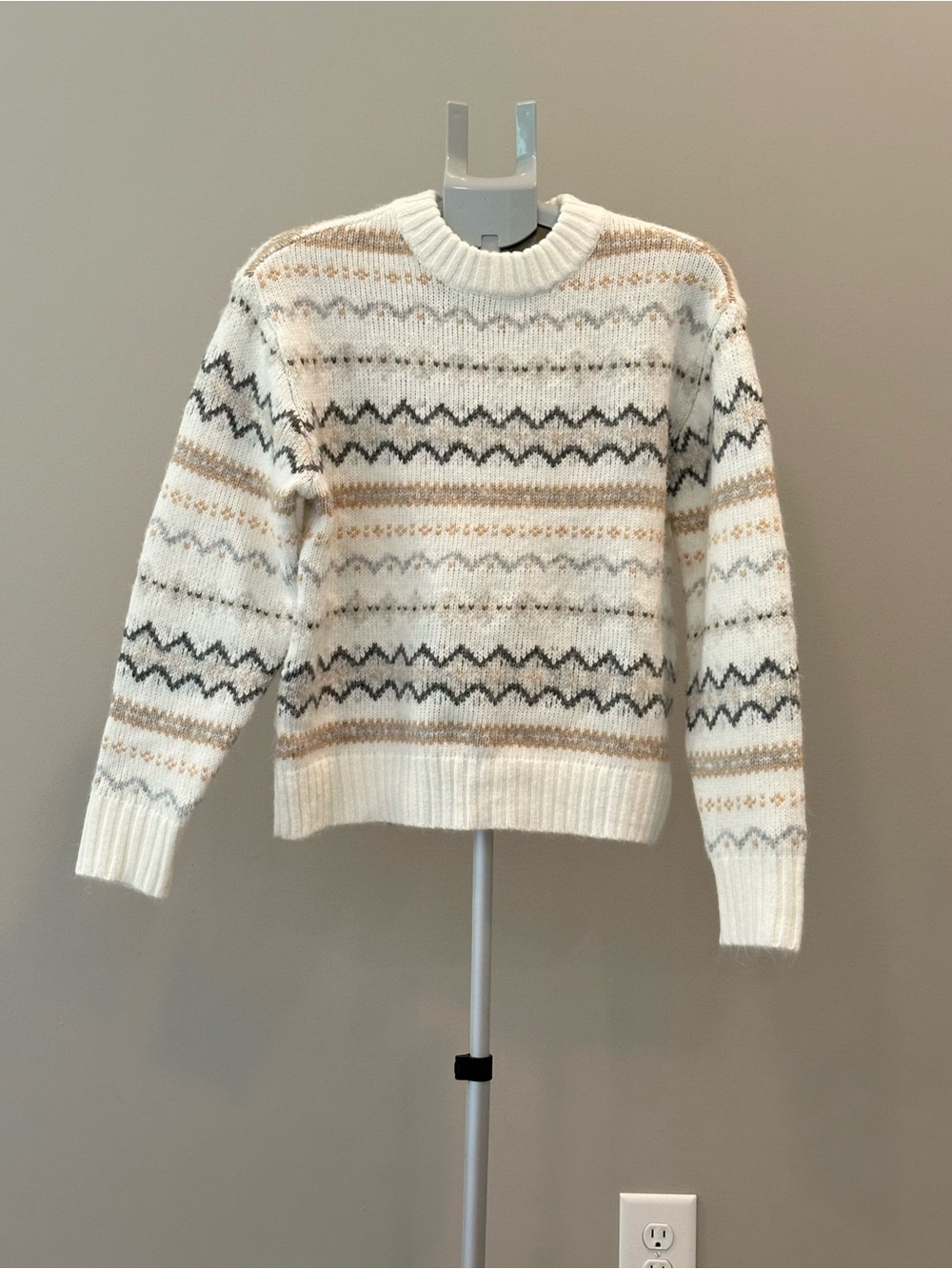 Cozy Fair Isle Crewneck Sweater - Cream